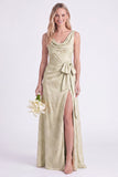 Vestido longo de dama de honor com decote em forma de flor cor-de-cabeça e linha A