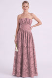 Vestido longo de dama de honor floral A-Line Espresso sem alças com folhos