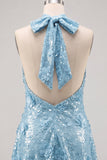 Vestido curto de regresso a casa azul com decote halter e linhas florais, com lantejoulas