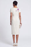 Vestido de trabalho Midi com gola branca e gola barco com bordado floral e lantejoulas midi