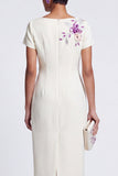 Vestido de trabalho Midi com gola branca e gola barco com bordado floral e lantejoulas midi
