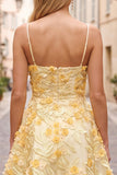 Vestido Curto de Finalistas com Bordado Amarelo em Linha A com Pérolas e Aplicações Florais 3D