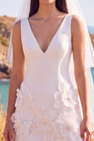 Vestido de Noiva Curto Elopement 3D com Flor 3D Branco Sheath