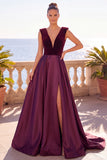 Vestido formal longo sem costas em veludo de decote em V, decote em V e fenda