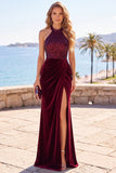 Veludo Borgonha, lantejoulas, gola alta, bainha franzida, vestido formal comprido com fenda