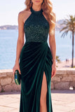 Veludo Borgonha, lantejoulas, gola alta, bainha franzida, vestido formal comprido com fenda