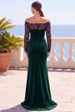 Vestido formal longo de sereia em veludo de ombros descobertos, renda de ombros descobertos
