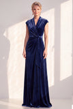 Vestido de Mãe da Noiva em veludo azul escuro com decote em V e decote longo