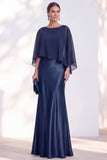 Vestido de Mãe da Noiva com decote bateau azul-marinho com capa