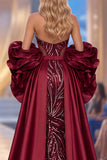 Vestido de concurso comprido com mangas de concurso com lantejoulas de sereia borgonha com folhos