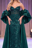 Vestido Maxi de Concurso de Espartilho Verde Verde Escuro com Lantejoulas Transparentes e Capa