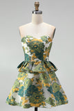 Vestido Curto de Finalistas de Finalistas Verde Floral, Sem Alças, em Linha A, com Folhos