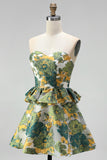 Vestido Curto de Finalistas de Finalistas Verde Floral, Sem Alças, em Linha A, com Folhos
