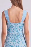 Vestido Curto de Boas-Vindas, Bodycon Floral Franzido, Azul Celeste, com Lantejoulas