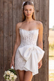 Espartilho Bodycon Bodycon Pérolas de Renda Sem Alças Vestido Curto de Chá de Noiva com Laço