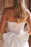 Vestido Curto de Chá de Noiva com Laço de Renda de Marfim, Pérolas A-Line Strapless Strapless