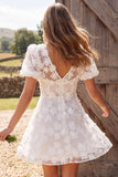 Vestido Curto de Chá de Noiva Curto A-Line A-Line com decote em V, decote em V e decote em marfim