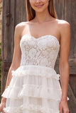 Vestido longo de panela de panela com franzinhos em A-Line com franzes de marfim e renda