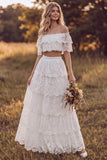 Vestido de panela de duas peças, com troços e folhos, em marfim,