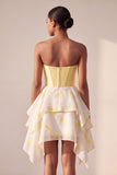 Vestido de Finalistas Amarelo, Espartilho A-Line com Estampado Alto-Baixo e Vestido de Finalistas