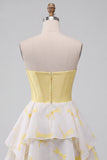 Vestido de Finalistas Amarelo, Espartilho A-Line com Estampado Alto-Baixo e Vestido de Finalistas