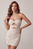 Vestido Curto de Regresso a Casa Bodycon Corte Bodycon Ivore com Cortes de Alças e Lantejoulas