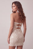 Vestido Curto de Regresso a Casa Bodycon Corte Bodycon Ivore com Cortes de Alças e Lantejoulas