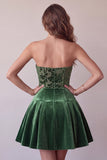 Vestido Curto de Finalistas de Veludo A-Line Verde Escuro Verde Escuro com Folhos