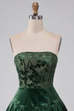 Vestido Curto de Finalistas de Veludo A-Line Verde Escuro Verde Escuro com Folhos