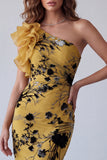 Vestido formal comprido estampado com um ombro e folhos