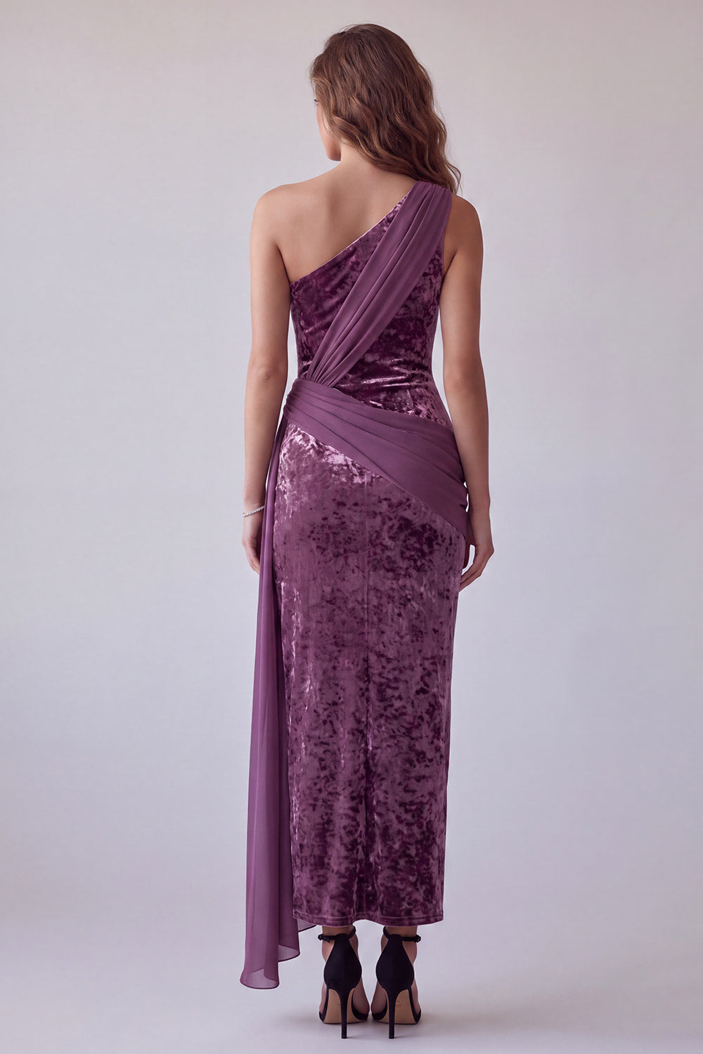 Vestido formal longo de veludo malva vintage com um ombro drapeado