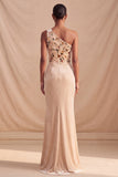 Camisola formal longa e formal longa com franzidas em veludo de veludo de um ombro e espartilho floral franzido champanhe