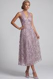 Vestido de Mãe da Noiva Bordado Midi A-Line Lilas.