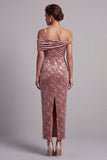 Vestido Mãe da Noiva Veludo Desert Rose Velvet Assimétrico de um ombro e franzido