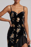 Veludo preto com bordado floral de lantejoulas, vestido assimétrico de linha A Mãe da Noiva com abertura de folhos