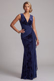 Vestido longo de mãe da noiva Jacquard com decote em V em veludo azul-marinho escuro e faixa drapeada