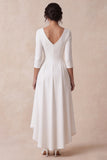 Vestido de noivado branco em linha A alta-baixa com decote em V, mangas 3/4