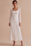Vestido de noivado longo branco com decote quadrado e linha A e mangas compridas