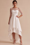 Vestido de noivado branco com decote ilusão alto-baixo assimétrico com linha A e mangas 3/4