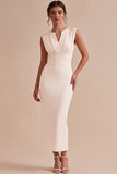 Vestido de noivado branco com decote em V e decote em V, com fenda nas costas