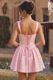 Vestido curto de regresso a casa Jacquare com decote quadrado cor-decote jacquare, alças grossas, tiras grossas