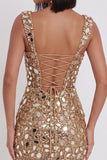 Lantejoulas espelhadas douradas, tule bodycon com alças grossas, vestido curto de regresso a casa com fenda lateral