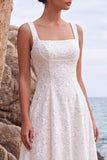 Vestido de Noiva comprido com decote quadrado de lantejoulas brancas com aplicação em linha quadrada