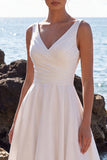 Vestido de Noiva Midi branco com decote em V e linha A franzida com renda