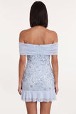 Vestido de cocktail azul céu com lantejoulas com folhos em tule com folhos