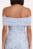 Vestido de cocktail azul céu com lantejoulas com folhos em tule com folhos