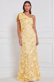 Vestido de dama de honor longo com aplicação floral de um ombro em forma de narciso e laço