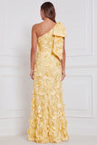Vestido de dama de honor longo com aplicação floral de um ombro em forma de narciso e laço