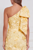 Vestido de dama de honor longo com aplicação floral de um ombro em forma de narciso e laço