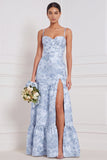 Vestido de dama de honor floral azul claro com fenda